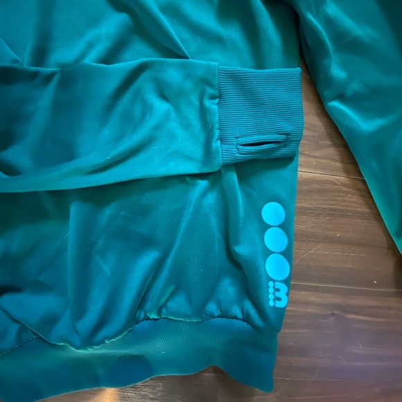 Bench hoodie - Picture 4 of 4